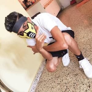 Meet your Posher, Louis